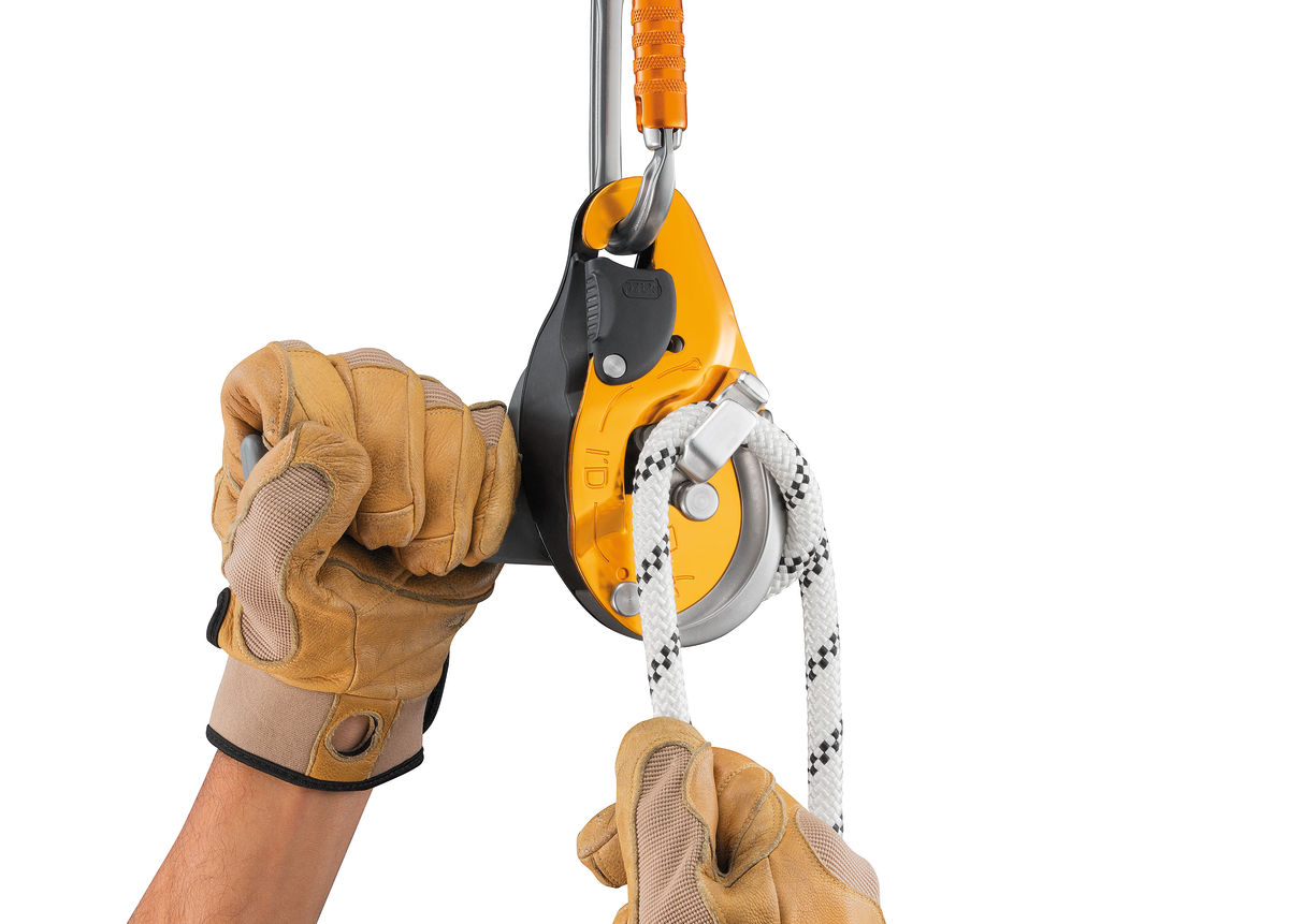ペツル PETZL アイディ エバック I'D EVAC I'D® EVAC, Self-braking descender with anti-panic function for