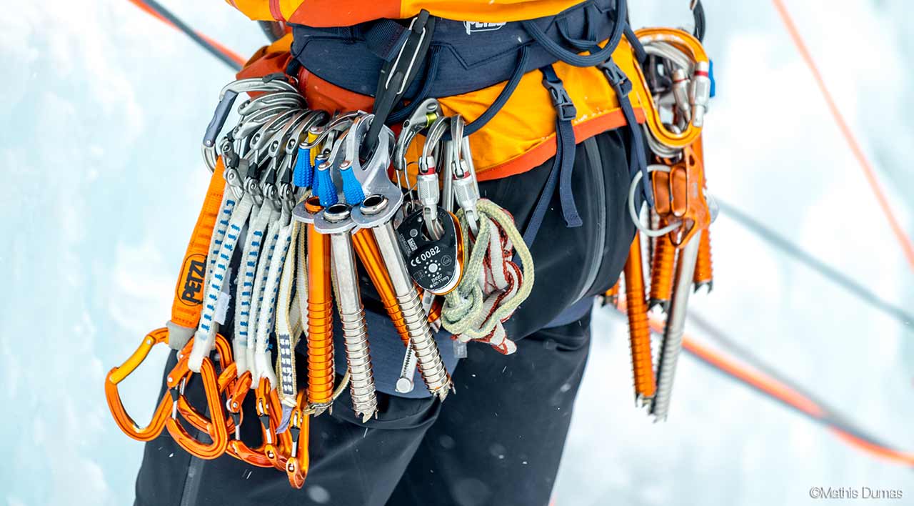 Ben indossati piccozza, per salvare la vita utensile di alpinismo