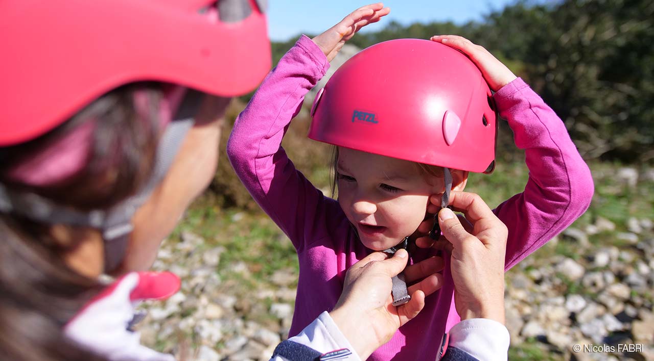 PICCHU, Casque enfant pour l'escalade et le vélo - Petzl France