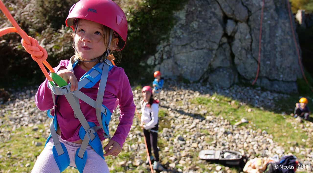 OUISTITI, Full-body climbing harness for children weighing less