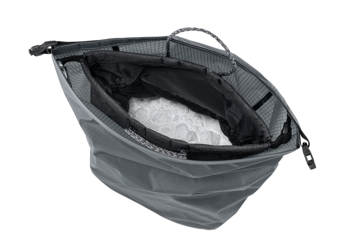 バッグ wake sapporo MOPS WAKE Chalk Bag L.grey Chalk bag for rock climbing Totoro