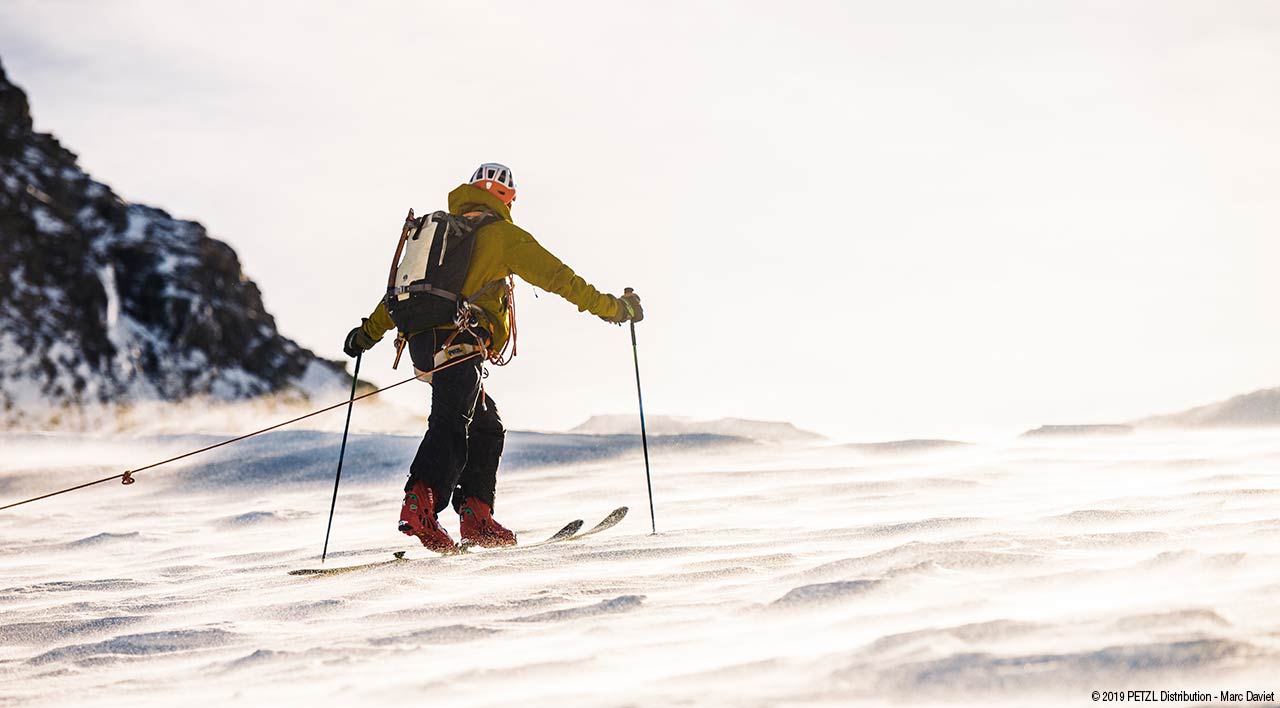 News - Petzl Comment choisir son harnais d'alpinisme et de ski ? - Petzl  France