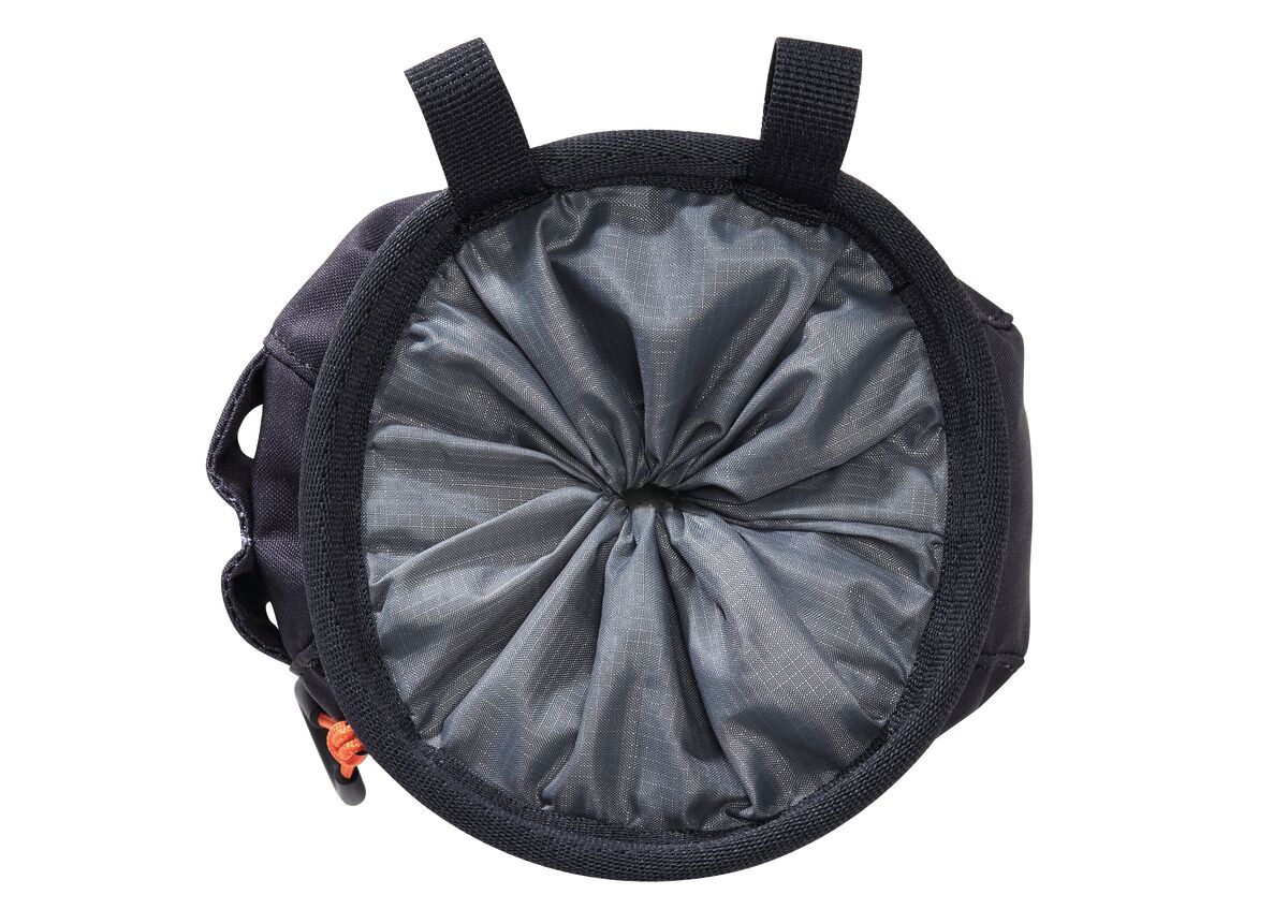 SAKAPOCHE, Ergonomic chalk bag with pocket - Petzl United Kingdom