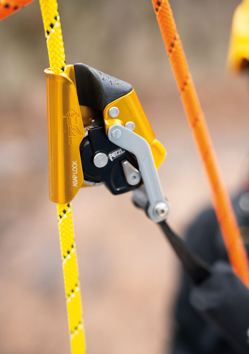 ASAP® LOCK, Drop-resistant mobile fall arrester for rope with LOCK