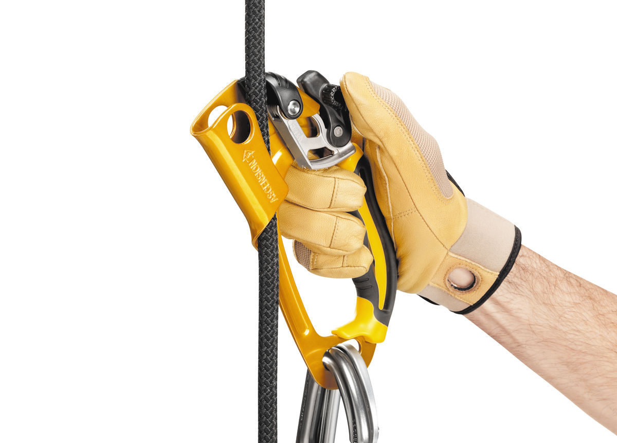 ASCENSION, Ergonomic handled ascender - Petzl USA