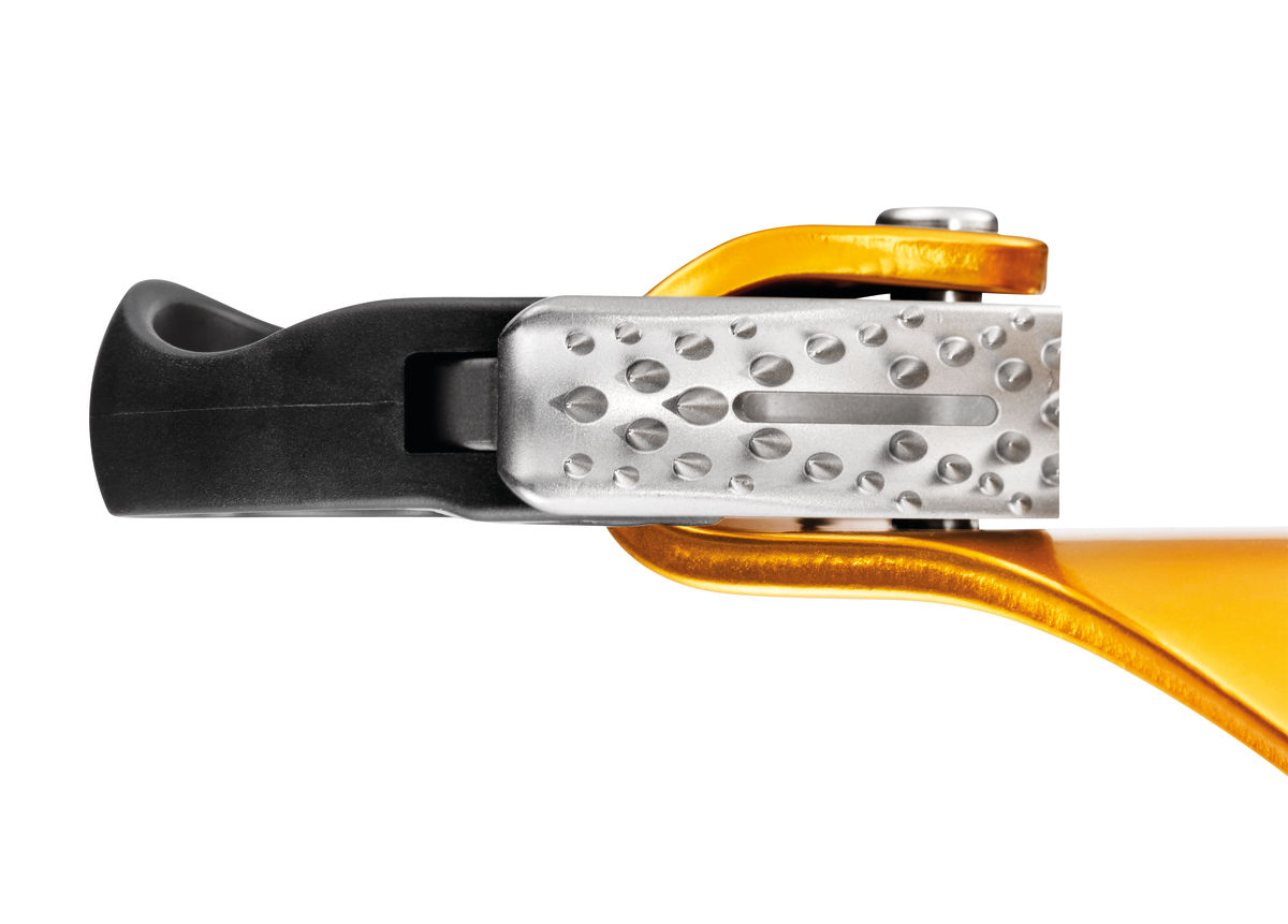 CROLL® L, Chest ascender for large diameter ropes - Petzl USA